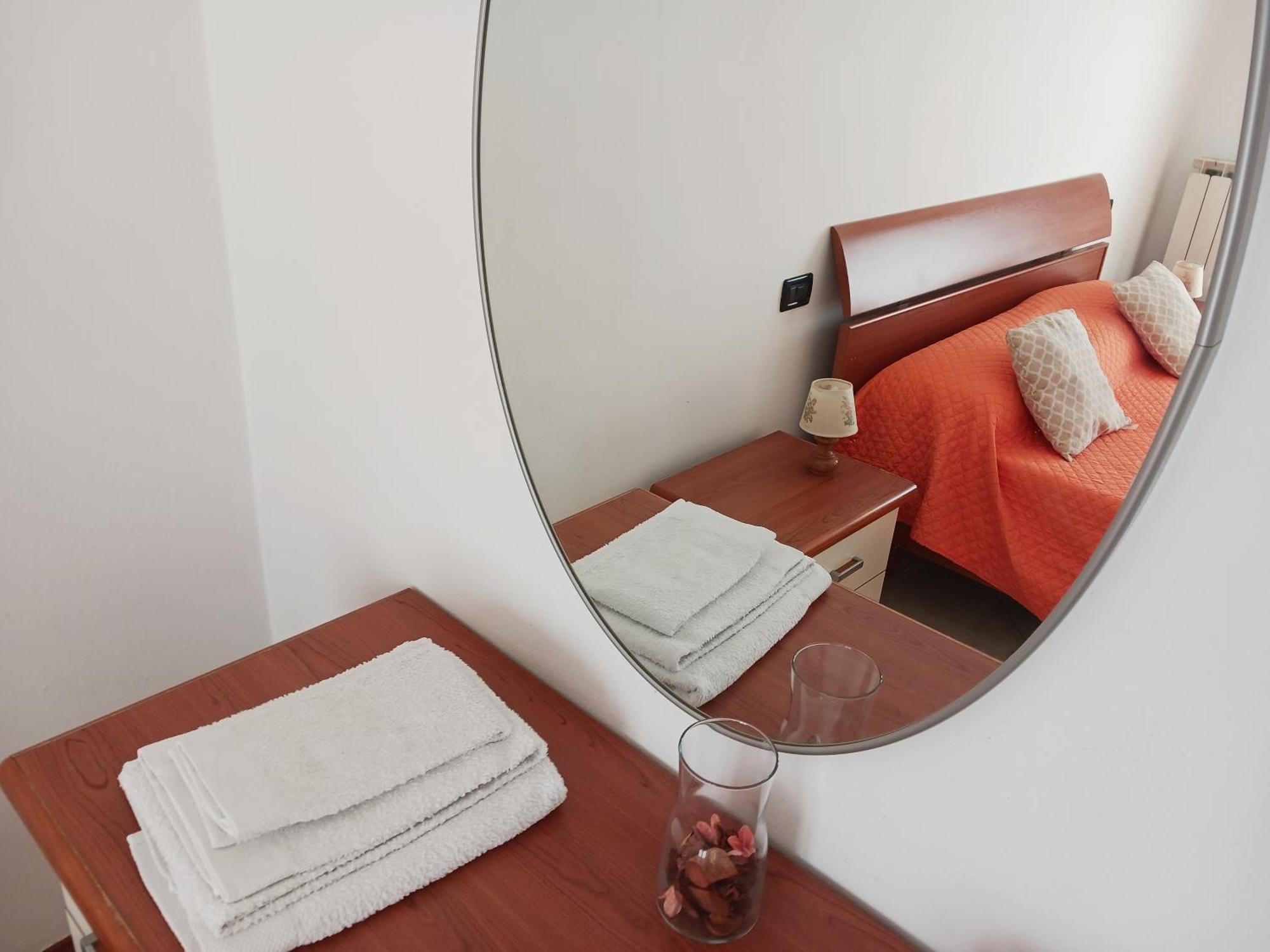 La Finestra Sul Parco Apartment - Verona — Photos 3